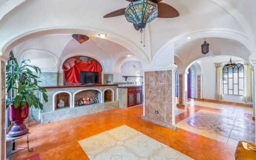 CASA NOUVEAU